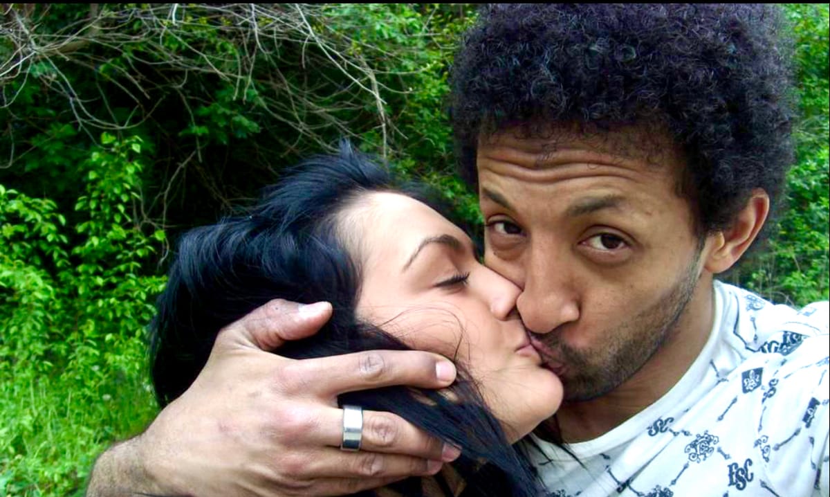 Reghecampf, șogor cu Kamara :)) Filmare in exclusivitate cu Caciuca, după o noapte furtunoasă cu Kamara