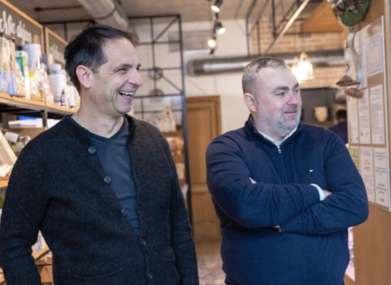 Bolloga, o păstrăvărie din Cluj promovată de Dan Negru și Ovidiu Lipan Țăndărică, folosește fraudulos eticheta de "Ecologic". Tatăl patronului aduce dovezi relevante