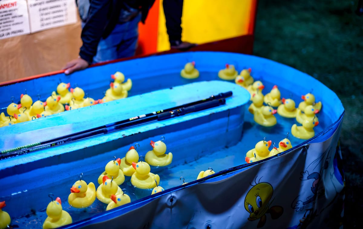 Bucureştenii au puterea de cumpărare de peste trei ori mai mare în comparaţie cu vasluienii