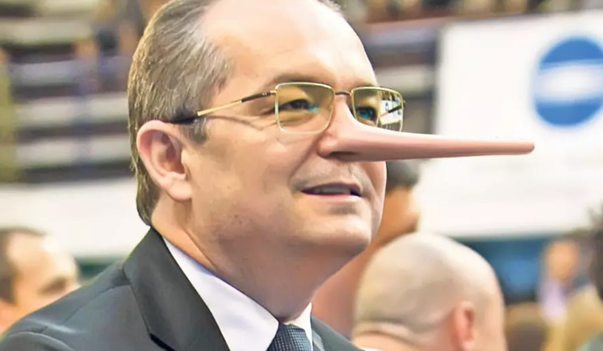 Cum șpăguiește Boc televiziunile de știri din banul public