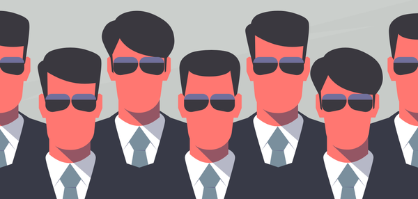 Anomalie: Hellvig și Vlase, cei mai prost plătiți șefi de servicii secrete. Pahonțu, locul 1 în topul salariilor din "Sistem"